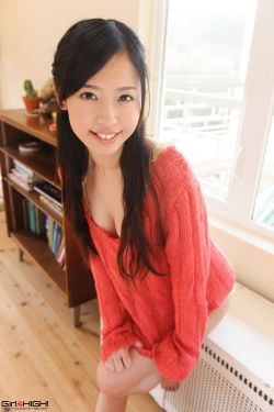 波多野结衣美乳人妻